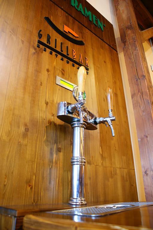 Grillbar Penzion & Restaurant Spisska Nova Ves Luaran gambar