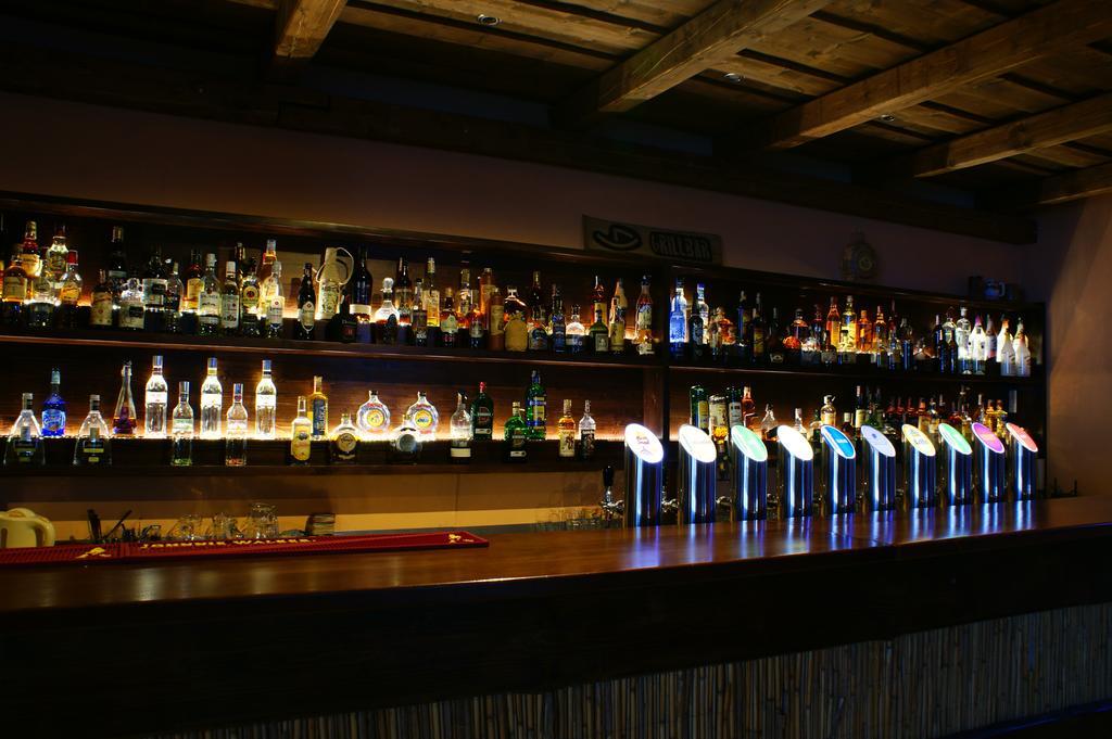 Grillbar Penzion & Restaurant Spisska Nova Ves Luaran gambar